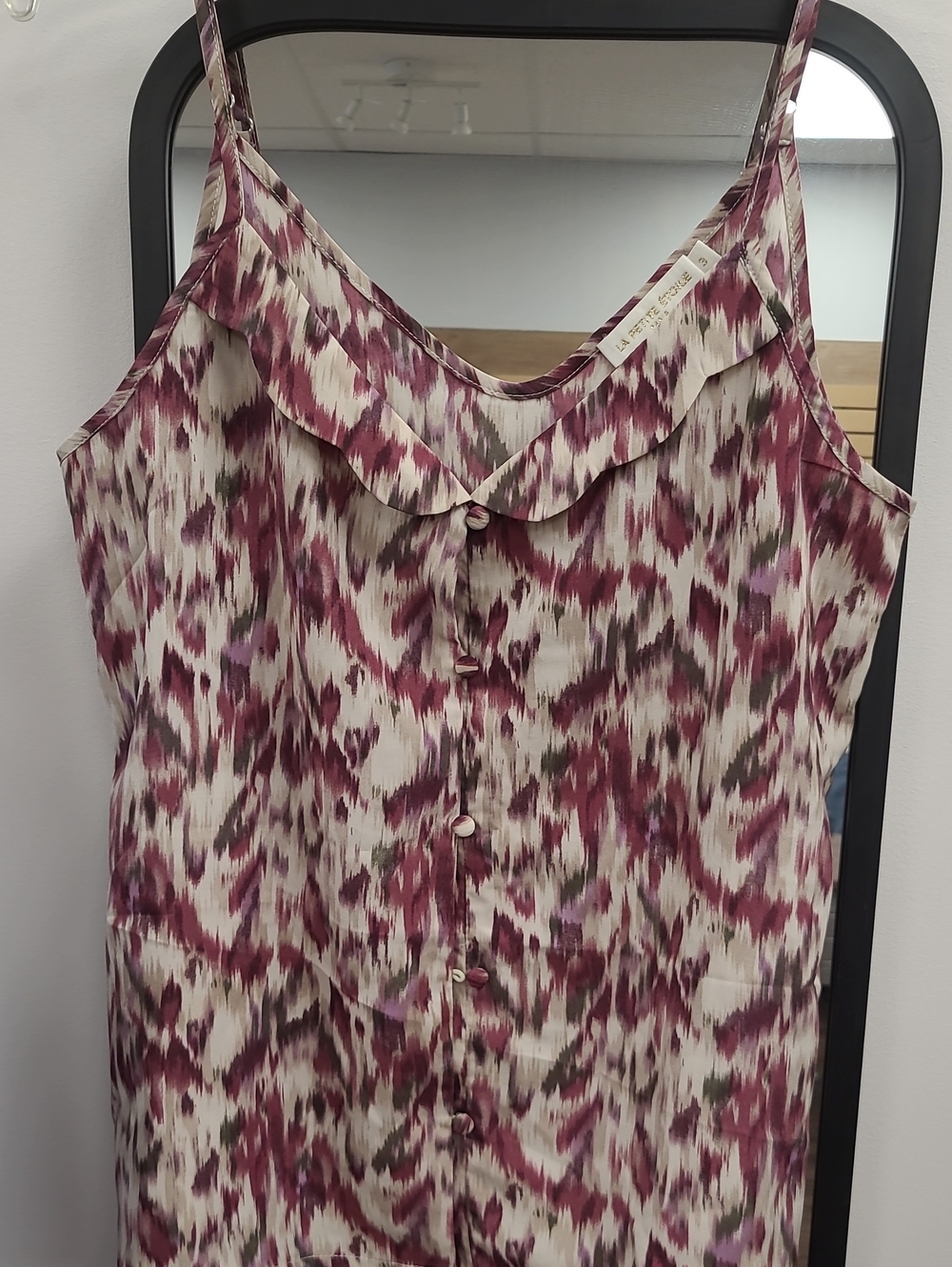 LA PETITE ETOILE PARIS Sleeveless Maroon Print Button-Front Women's Top